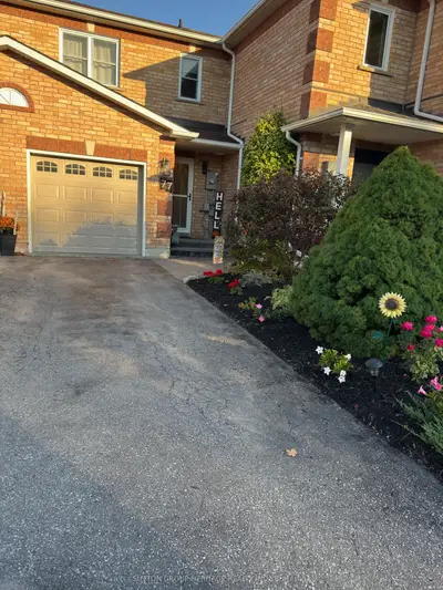 77 Lancaster Court, Georgina, ON L4P 3Z9