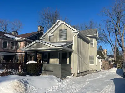 119 Temperance Street, Aurora, On L4g 2r2