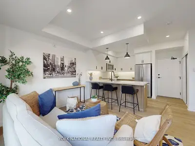 49 Charles Street 305, Newmarket, ON L3Y 3V7
