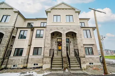 6 Victor Metcalf Lane, Richmond Hill, ON L4B 0J7