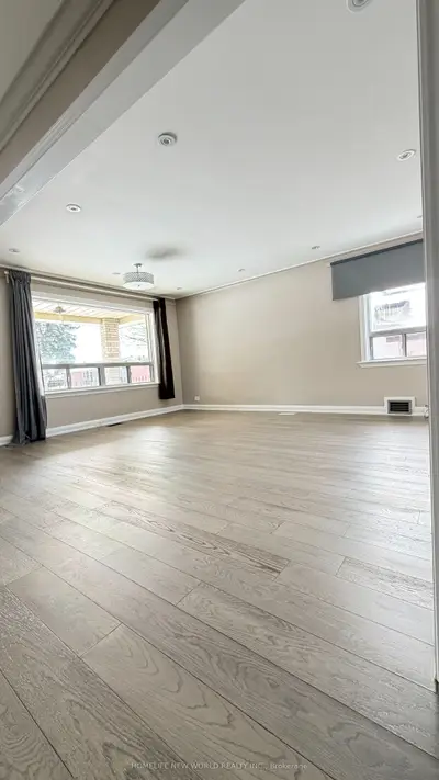 5 Rockport Crescent, Richmond Hill, ON L4C 2L5