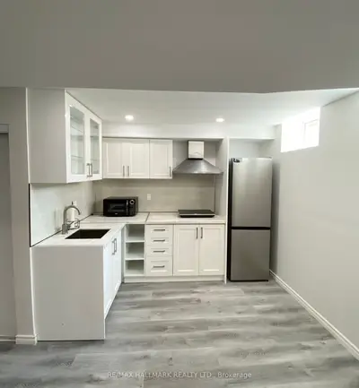 142 Maguire Road BASEMENT, Newmarket, ON L3X 1B8