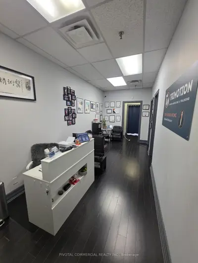 10720 Yonge Street 220, Richmond Hill, On L4c 3c9