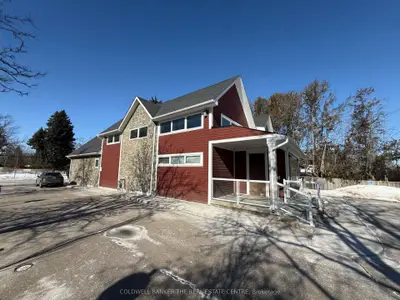 23 Bolton Avenue, Newmarket, On L3y 2x3