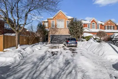907 Oaktree Crescent Basement, Newmarket, On L3x 2z1