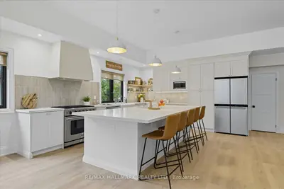 17 Mill Street, East Gwillimbury, On L0g 1m0