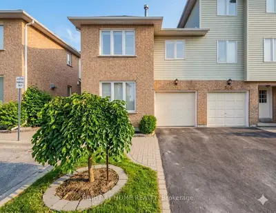 370 Riddell Court 21, Newmarket, On L3y 8m8