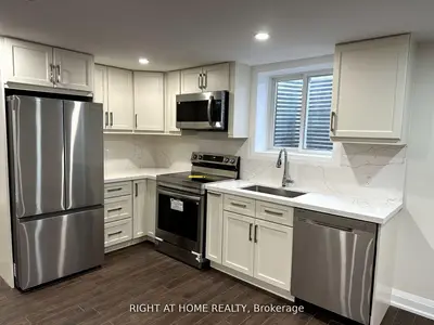 11 Law Crescent Lower Level Apartment, Richmond Hill, ON L4C 5K7