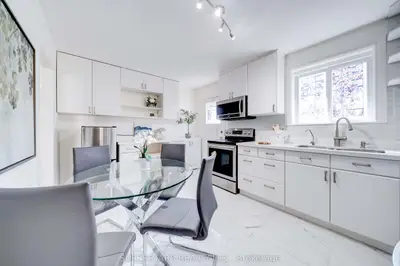199 Patterson Street, Newmarket, On L3y 3l5