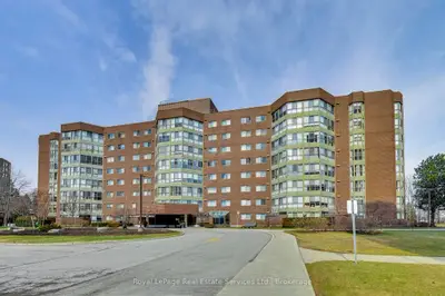 5 Weldrick Road W 611, Richmond Hill, On L4c 8s9
