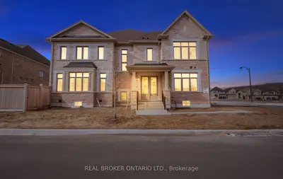 15 BOWLINE VISTA, East Gwillimbury, ON, L9N 0V9
