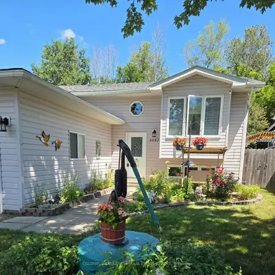 1087 Arnold Street, Innisfil, ON L0L 1W0