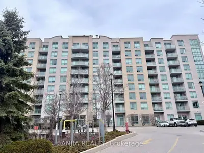 51 Baffin Court Sw Ph15, Richmond Hill, On L4b 4p6
