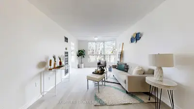 9 Chalmers Road 306, Richmond Hill, On L4b 3n3