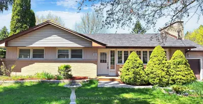 49 Don Mor Drive, Newmarket, On L3y 1g8