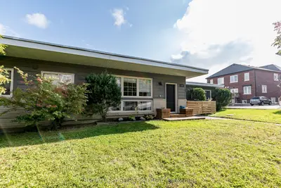 22 Centre Street 1, Bradford West Gwillimbury, ON L3Z 2P7