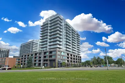 185 Deerfield Road 322, Newmarket, ON L3Y 0G7