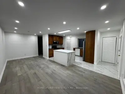 255 Penn Avenue, Newmarket, On L3y 2s4
