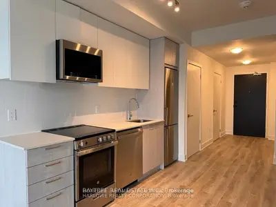 185 Deerfield Road 901, Newmarket, On L3y 0g7