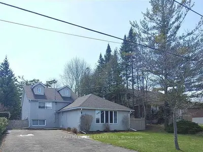 9 George Street, Richmond Hill, On L4e 2t4