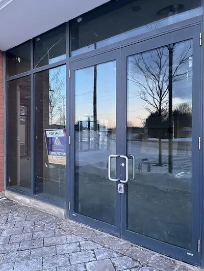 11611 Yonge Street 2, Richmond Hill, On L4e 1g2