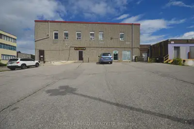 64 Holland Street W Upper #1, Bradford West Gwillimbury, ON L3Z 1R8