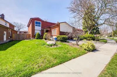 183 Willowbrook Road, Markham, ON L3T 5L5