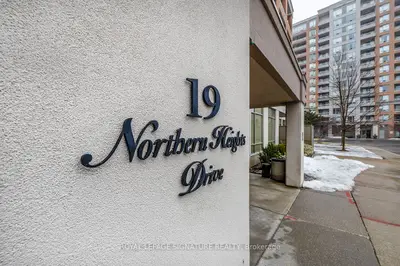 19 Northern Heights Drive 210, Richmond Hill, ON L4B 4M4