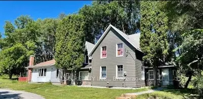 #Main 754 The Queensway, Georgina, ON, L4P 4C9