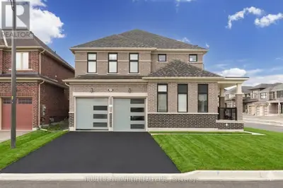 49 Ainslie Hill Crescent, Georgina, ON L0E 1R0