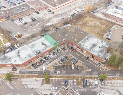 110 Pony Drive 10, Newmarket, On L3y 7b6