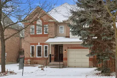 60 Snedden Avenue, Aurora, On L4g 7k6