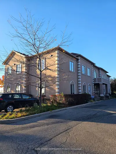 7851 Dufferin Street 204, Vaughan, ON L4J 3M4