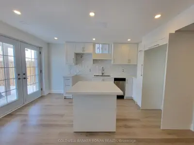 6 Frank Kelly Drive, East Gwillimbury, ON L9N 0R2