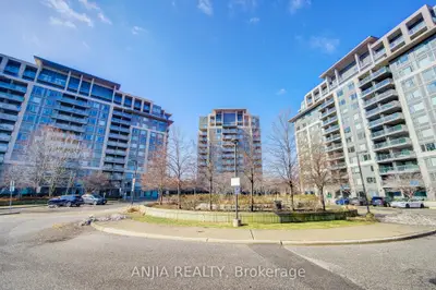 273 South Park Road 1112, Markham, On L3t 0b5