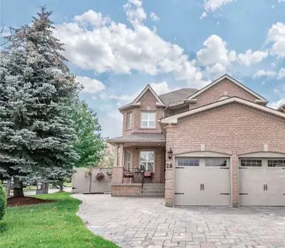 28 El Dorado Street, Richmond Hill, On L4c 0g9