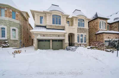 18 Giardina Crescent, Richmond Hill, ON L4B 0G2