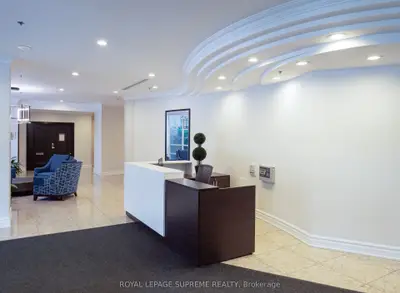 3 Ellesmere Street 408, Richmond Hill, On L4b 4n2