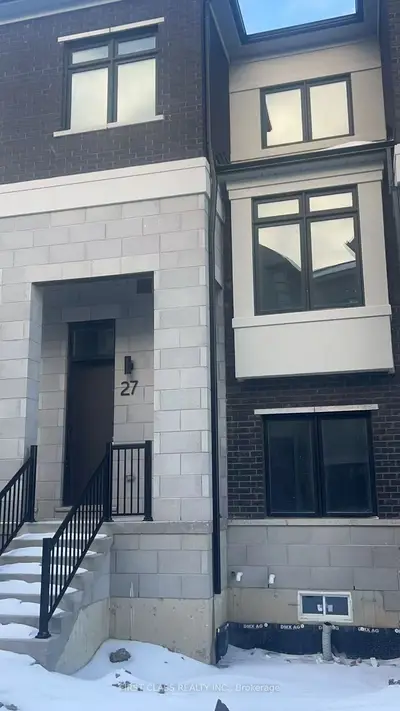 27 Lewis Craigie Lane, Richmond Hill, ON L4B 0J5