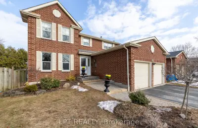 54 Meyer Circle, Markham, On L3p 4c4