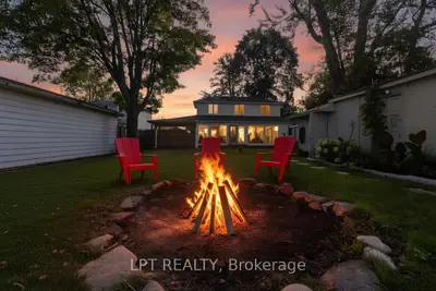 24 Lakeshore Road, Georgina, ON L0E 1N0