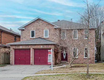 47 Elmsley Drive, Richmond Hill, On L4c 8n7