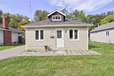 210 Bayview Avenue, Georgina, On L4p 2t2