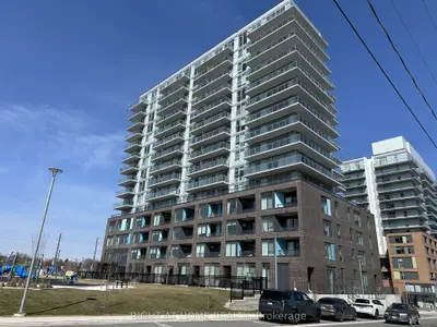 185 Deerfield Road 1404, Newmarket, ON L3Y 0G7