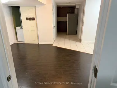 8 Terry Fox Street, Markham, On L6b 0w1