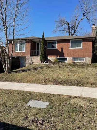166 Collings Avenue, Bradford West Gwillimbury, On L3z 1w1
