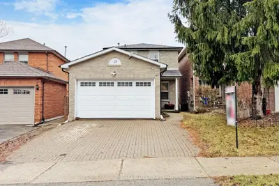 13 Don Head Village Boulevard, Richmond Hill, On L4c 7m3