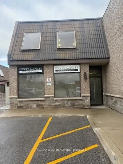 56 Pennsylvania Avenue 5, Vaughan, On L4k 3v9