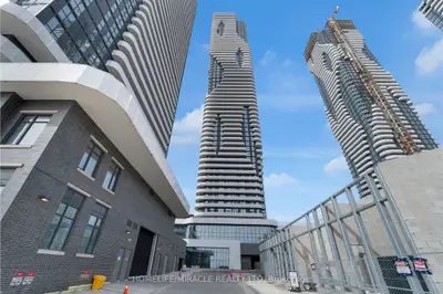 225 Commerce Street 3303, Vaughan, ON L4K 0R1