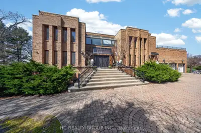 9 Forson Court, Markham, On L6c 1a9